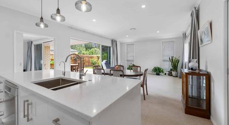 3 Bedrooms Layla Place - Photo 3