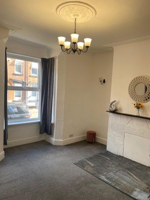 2 Bed Semi-Detached House, Whingate Grove, LS12 - Photo 1