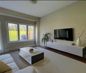 For Lease - 21 Deneb Street, Barrie, Ontario - Photo 1