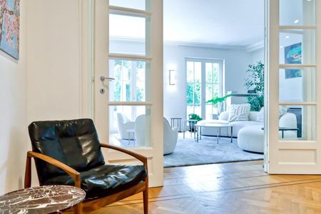 situation exceptionnelle : superbe villa en bordure du Leopold club - Photo 2