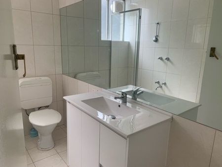 APARTMENT LIVING AT ITS BEST! - Photo 5