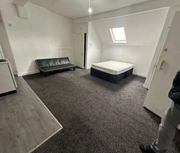 Studio to rent - Photo 6