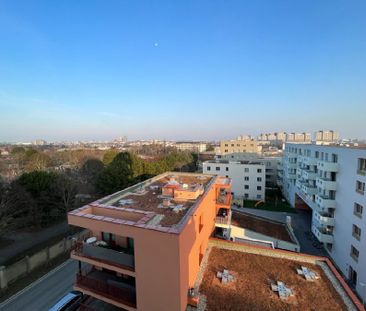 Helle 3-Zimmer-Wohnung mit schönem Ausblick - Geräumiges Wohnzimmer - Photo 3