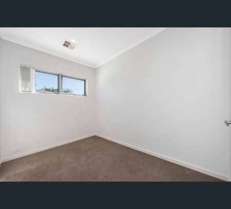 2/48 Morfitt Street, Mandurah, WA 6210 - Photo 2