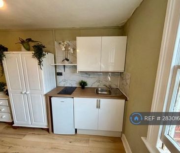 Studio to rent - Photo 4