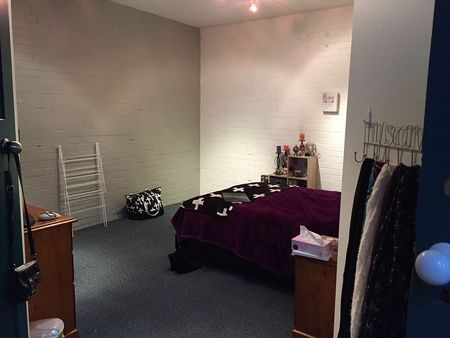 Warehouse precinct apartment - Photo 2