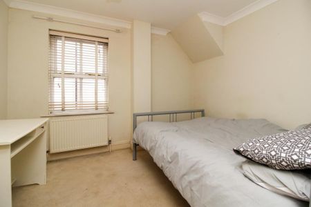 4 bedroom maisonette to rent - Photo 3