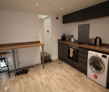 Silver Royd Hill (room 2), Armley, Leeds - Photo 1