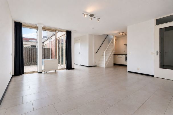 Huis te huur: J.J. Slauerhoffstraat 80 1321 RH Almere - Photo 1
