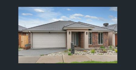 Stunning 4-Bedroom Family Home in Beveridge (Golf Course Views!) - Photo 5