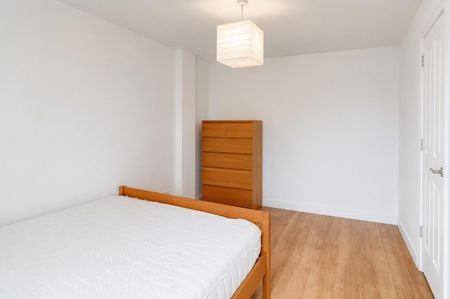 1 BED Flat To rent - Photo 2