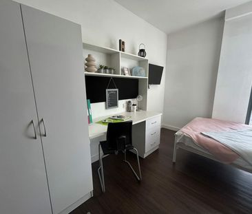 Studio Flat, City Point, L5 - Photo 4