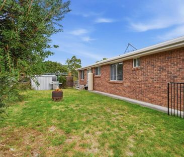 4 Bedroom family home with Views. - Photo 5