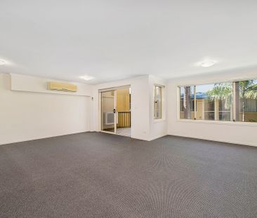 23/216 Matthew Flinders Drive - Photo 1