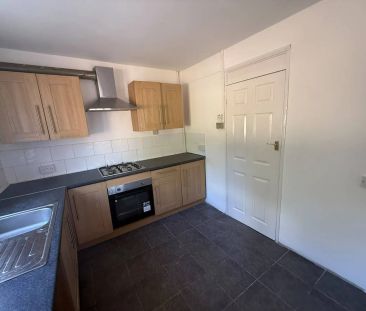 3 bedroom link detached house to rent - Photo 5