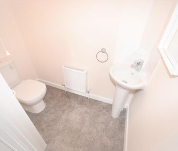 2 bedroom terraced house to rent - Photo 6