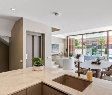 4 bedroom luxury Townhouse for rent in The Golden Mile, Marbella, A... - Photo 1