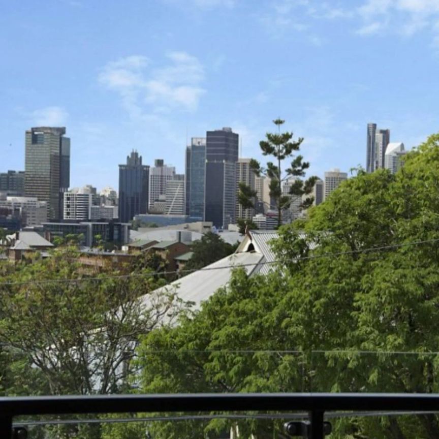 Unit 9/85 Dornoch Terrace, Highgate Hill. - Photo 1