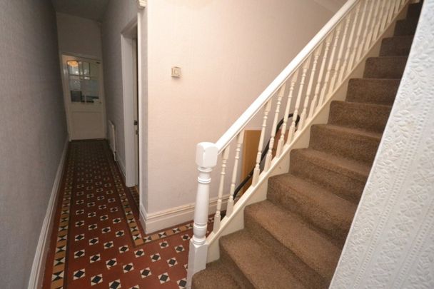 4 bed Mid Terraced House for Rent - Photo 1