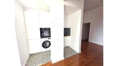 Lisboa - Belém Rua de Pedroucos T1+1 sem móveis. Remodelação a estrear - Photo 4