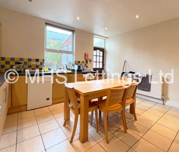 6 Bedroom Mid Terraced House for rent in Ash Road - Photo 1