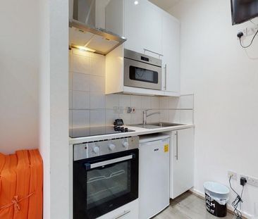 Studio to rent - Photo 6