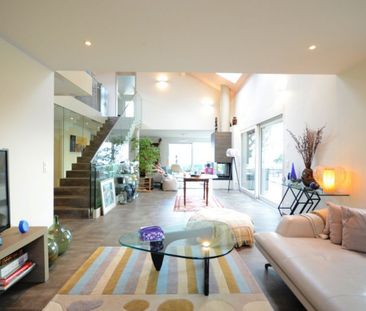 Living by the lake! - Photo 2