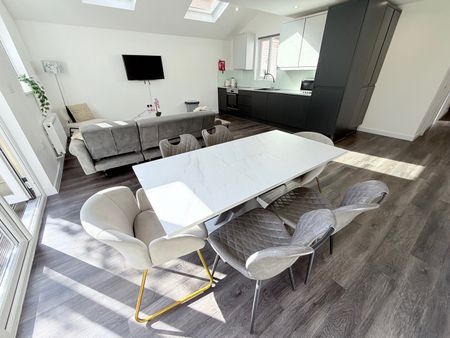 3 Bed Flat, Mount Road, NW4 - Photo 5