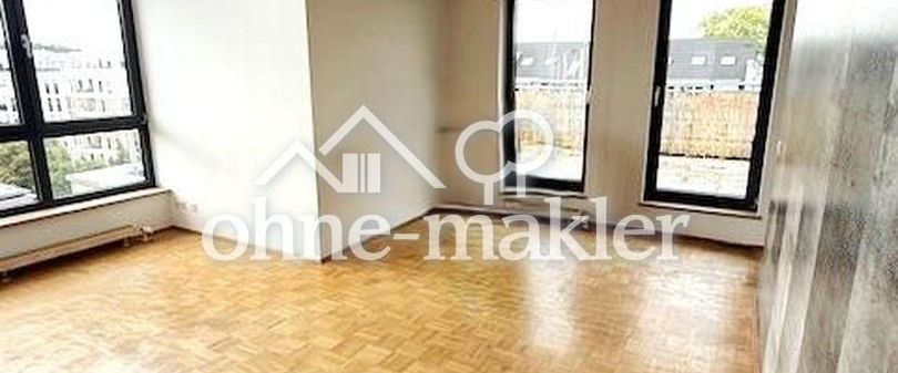 Exklusive Penthouse-Wohnung mit großer Terrasse & hochwertiger neuer Einbauküche - Foto 1