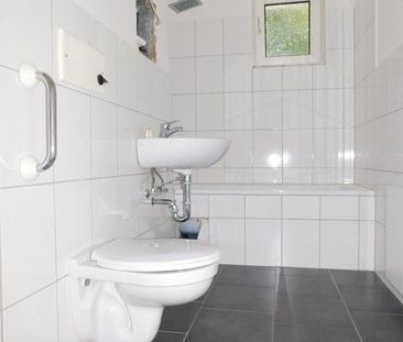 Gemütliche 3-Zi.-EG-Whg. mit sonniger Loggia - Photo 1