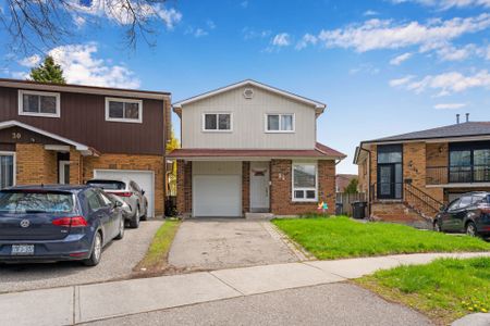 For Lease - 32 Lady Stewart Boulevard, Brampton, Ontario - Photo 2