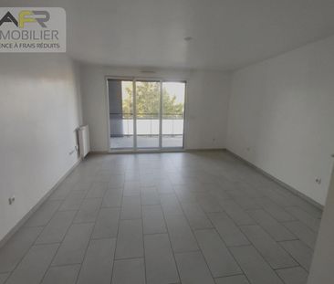 Location Appartement 4 pièces 83m² - Photo 2