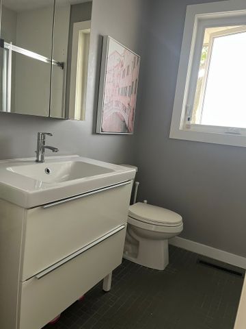 For Lease - 390 St. Augustine Drive, Oakville, Ontario - Photo 2