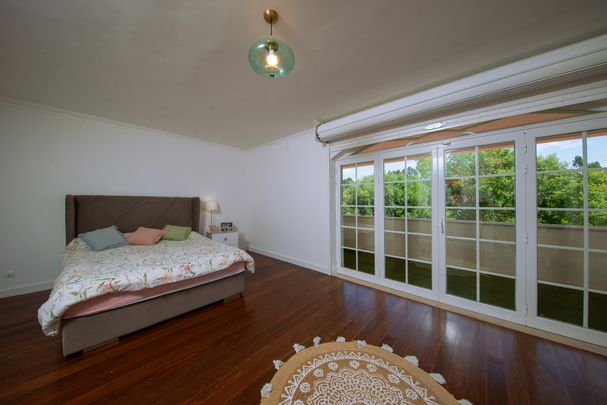 Detached villa with heated pool in Leiria - Photo 1
