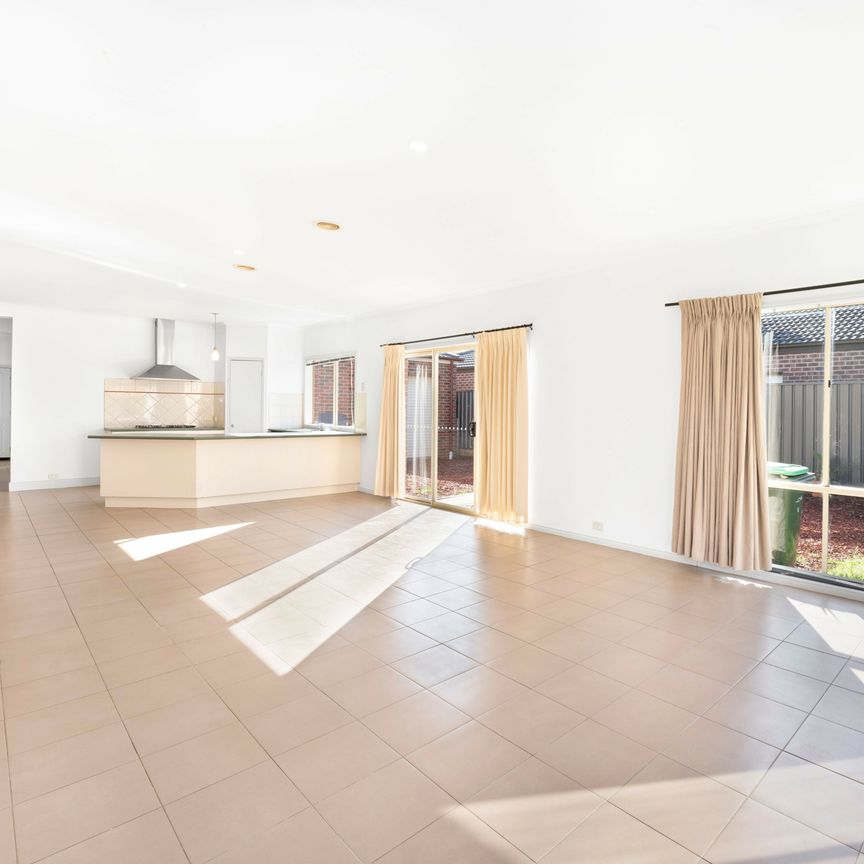 36 Lancaster Drive, Point Cook VIC, Belconnen - Photo 1