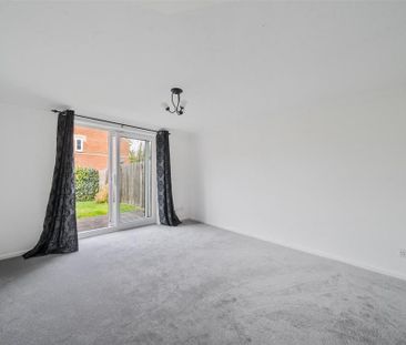 2 bedroom semi-detached house to rent - Photo 3