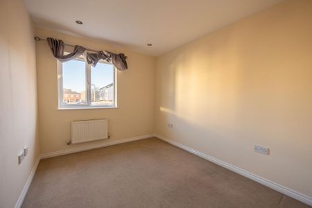 2 bedroom coach house to rent - Photo 4