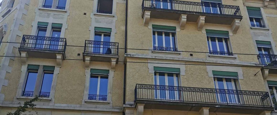 Spacieux appartement dans un immeuble de cachet - Photo 1