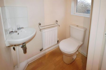 2 bedroom semi-detached house to rent - Photo 4