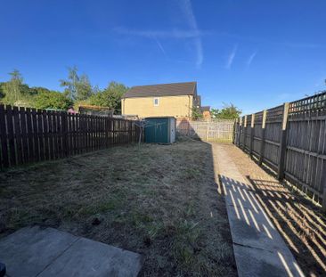 2 bedroom semi-detached house to rent - Photo 2