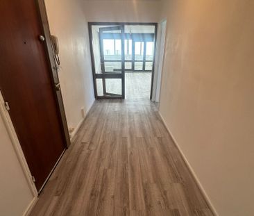 Location Appartement 5 pièces 100m² - Photo 2