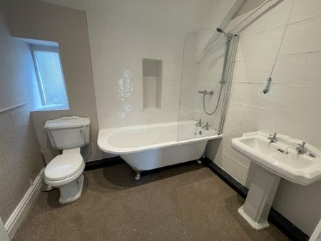 3 bedroom apartment to rent - Photo 4