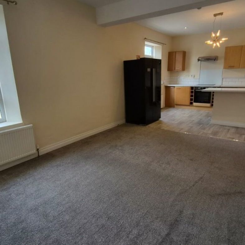2 bed Apartment - To Let - Photo 1