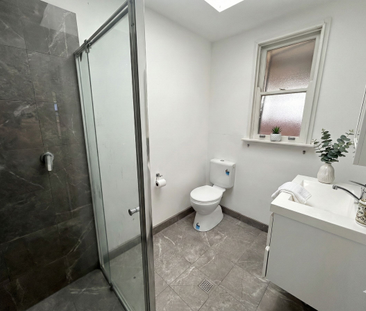 Three Bedroom Home - Photo 5