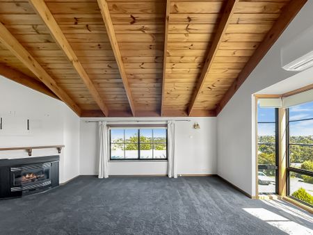 10 Talgarno Court, Mount Pleasant - Photo 2