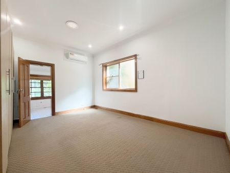 Spacious & Convenient &ast;&ast; Available Now &ast;&ast; - Photo 2