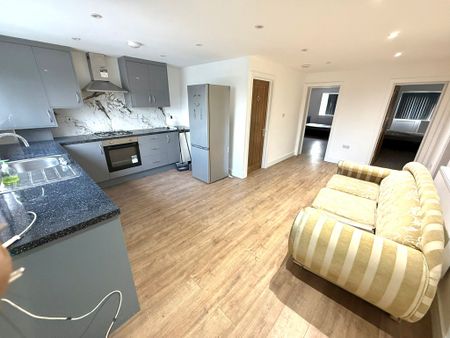 Bath Road, Hounslow, TW5 9UP - Photo 4