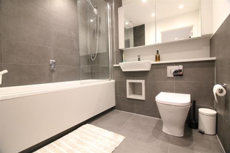 Avenue Road, London - Photo 4