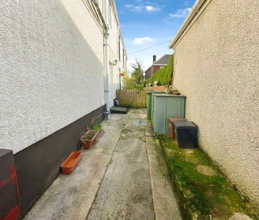 4 bedroom house to rent - Photo 3