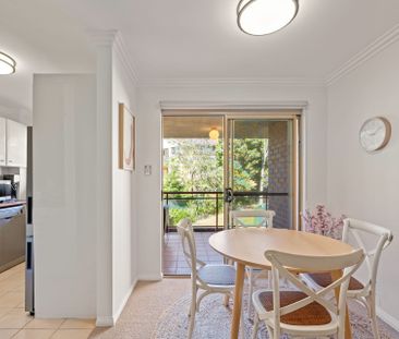 Spacious Abode | Commuters Dream - Photo 2